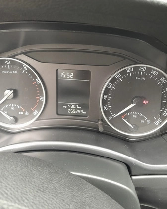 Skoda Octavia cena 17900 przebieg: 259000, rok produkcji 2011 z Moryń małe 56